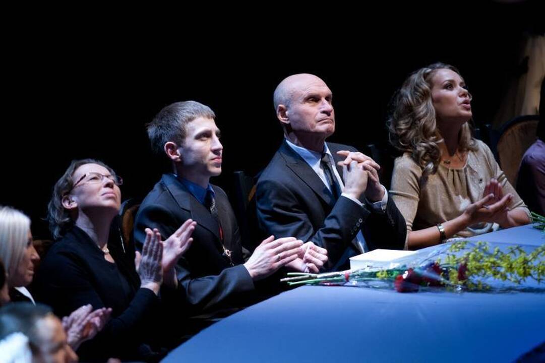 Teatro menininkams įteikti Auksiniai scenos kryžiai