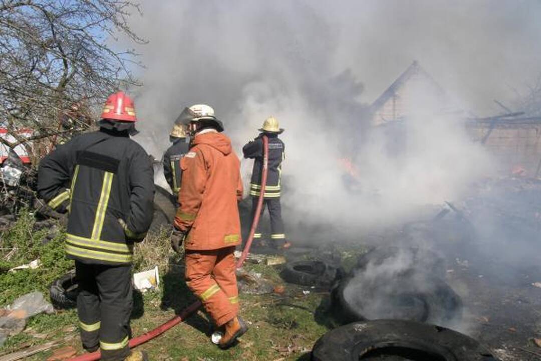 Klaipėdos uosto pašonėje kilo gaisras