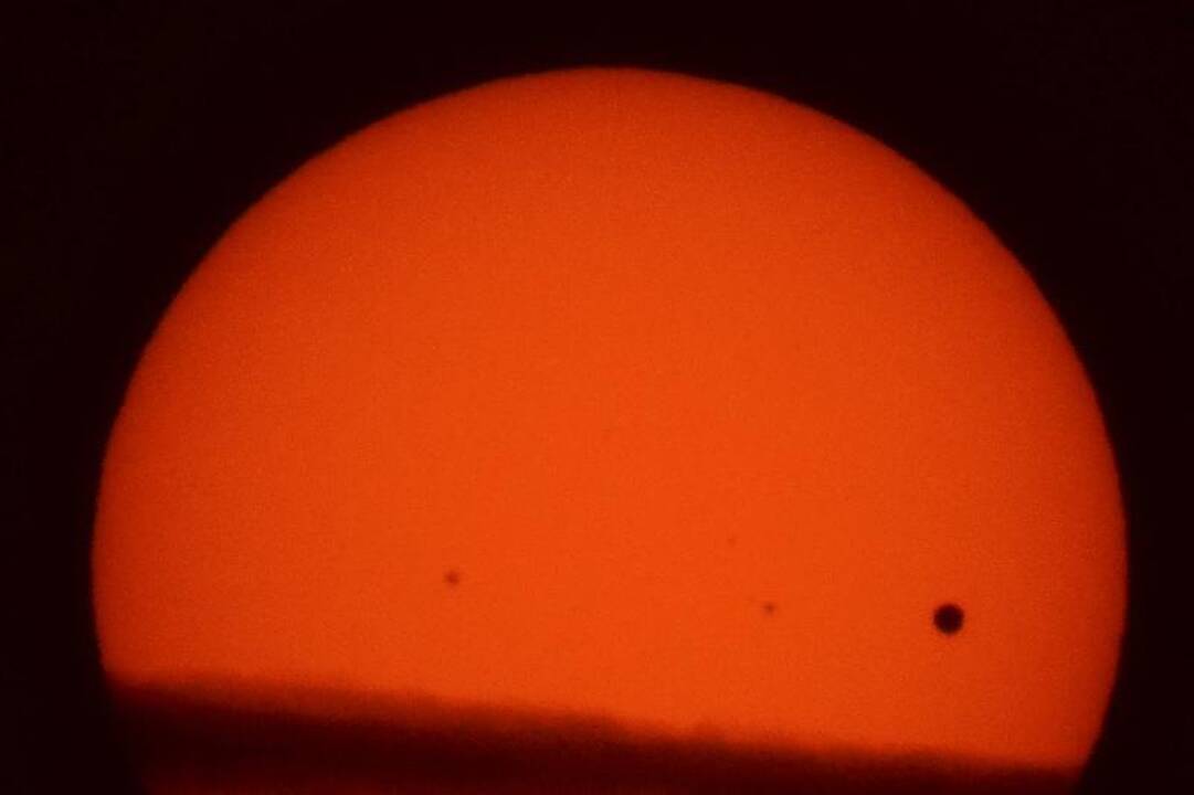 Pasaulio astronomai stebėjo retą Veneros tranzitą