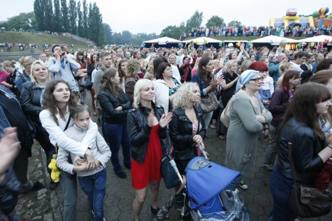 Su atlikėju Mantu „čiuožė“ Jūros šventės jaunimas