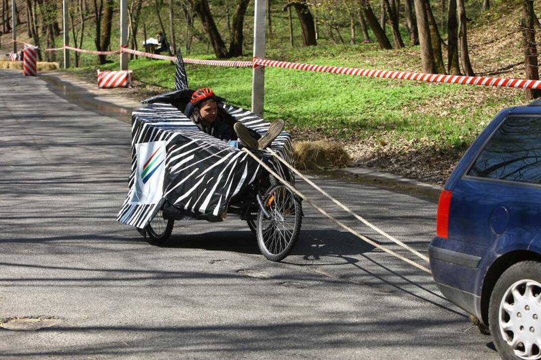 Studentų festivalis startavo riedžių lenktynėmis