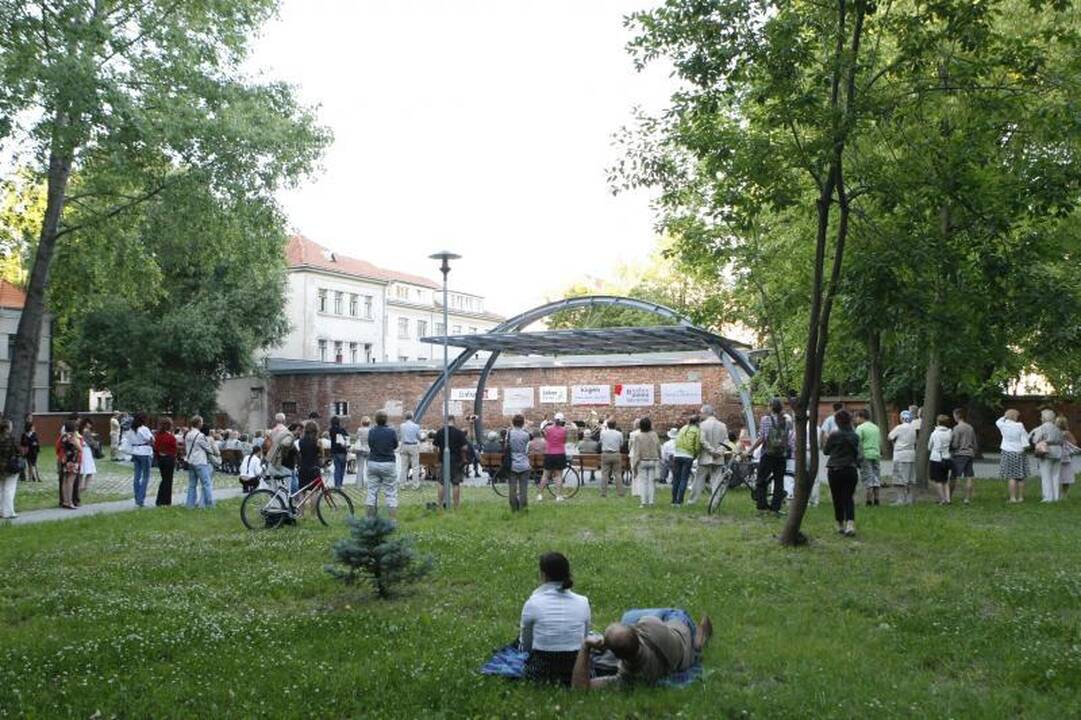 Trakų rajone sudegė kibininė "Kibin drive" (papildyta 19.20)