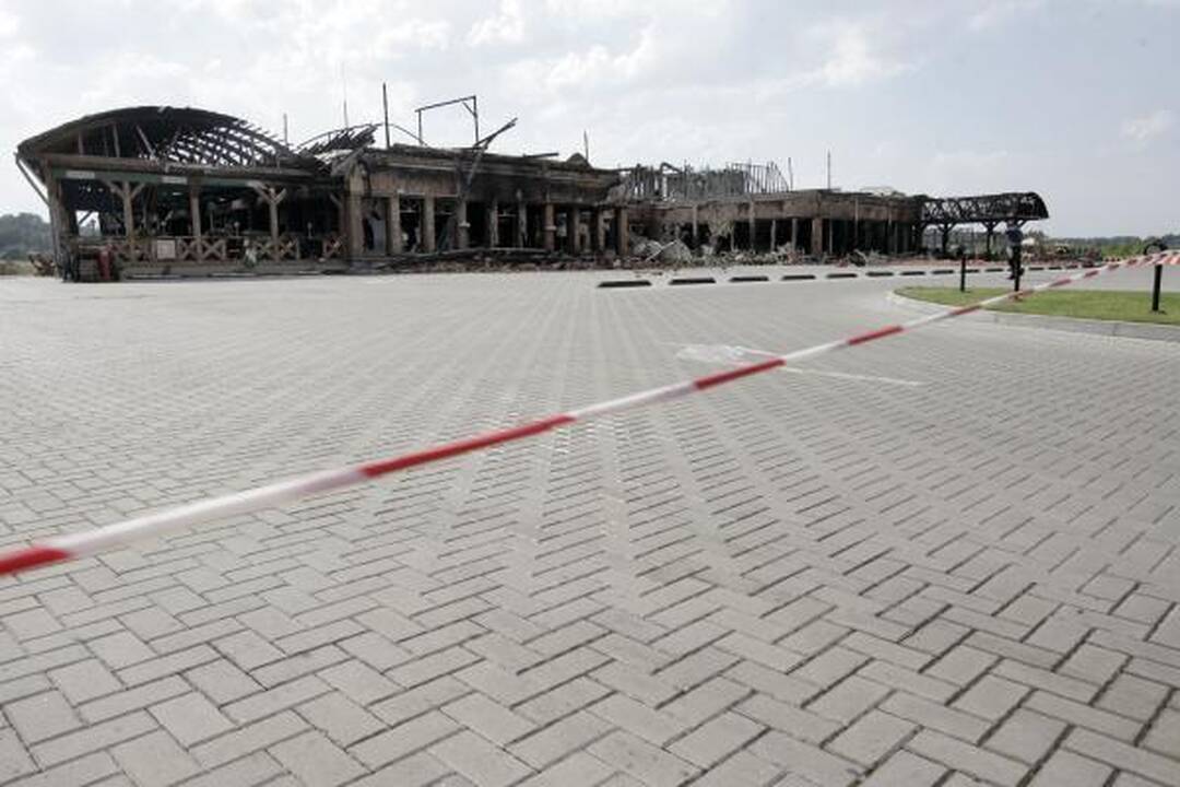 Trakų rajone sudegė kibininė "Kibin drive" (papildyta 19.20)