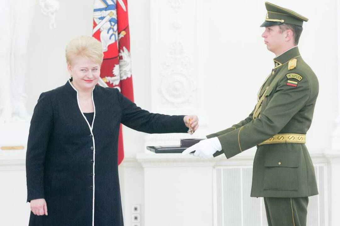 Prezidentė apdovanojo dar tris pasižymėjusius olimpiečius