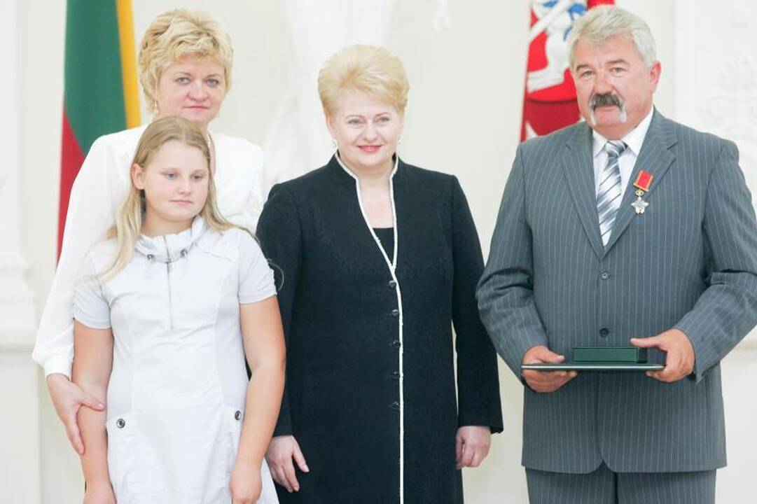 Prezidentė apdovanojo dar tris pasižymėjusius olimpiečius