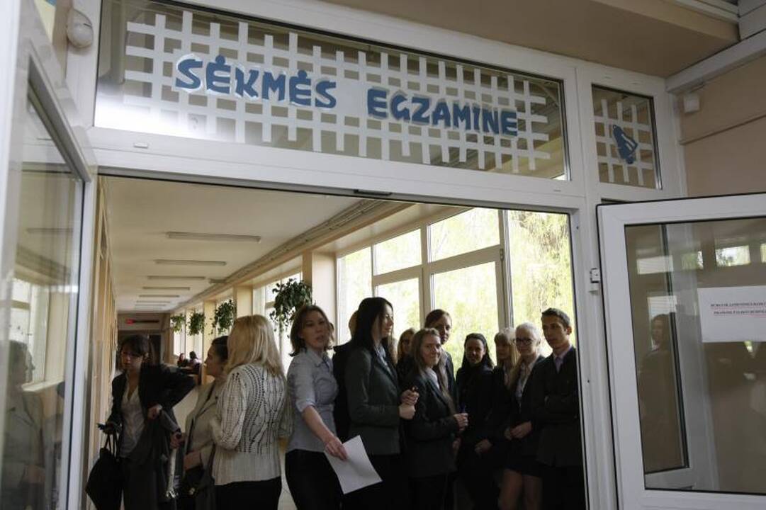 Abiturientai laiko anglų kalbos egzaminą