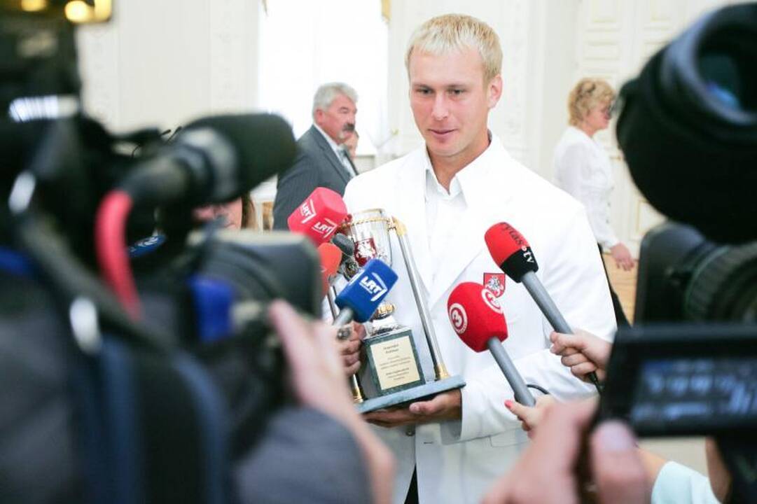 Prezidentė apdovanojo dar tris pasižymėjusius olimpiečius