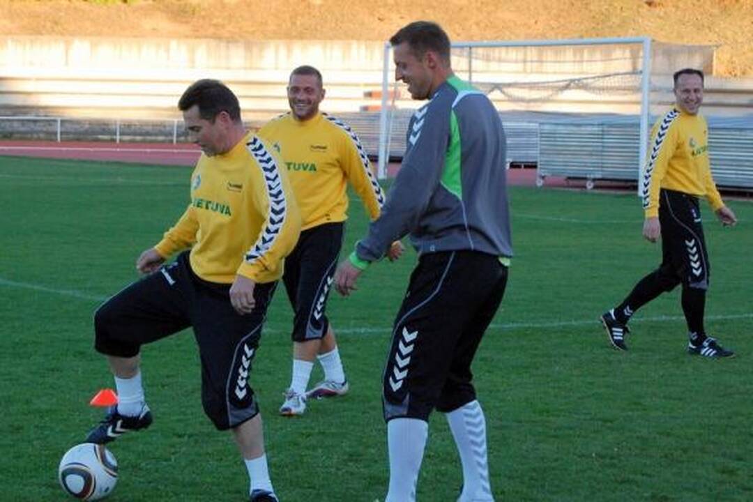 Į futbolo čempionų rinktinę įsisuko traumos
