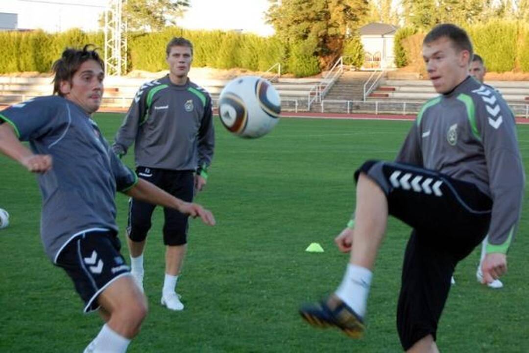 Į futbolo čempionų rinktinę įsisuko traumos