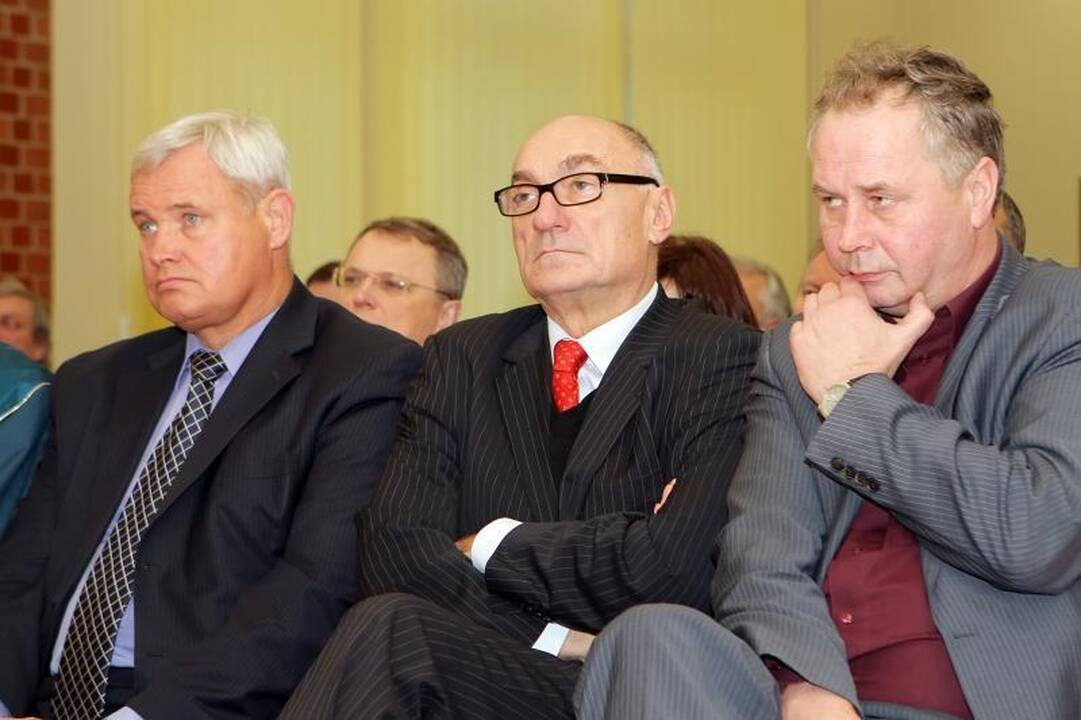 KU iškilmingoje ceremonijoje inauguruoti Garbės daktarai