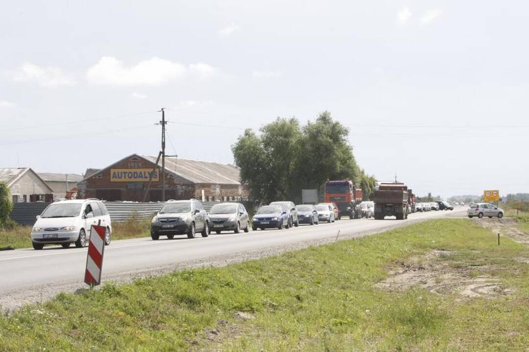 Rekonstruojamas Jakų žiedas užsikimšo   