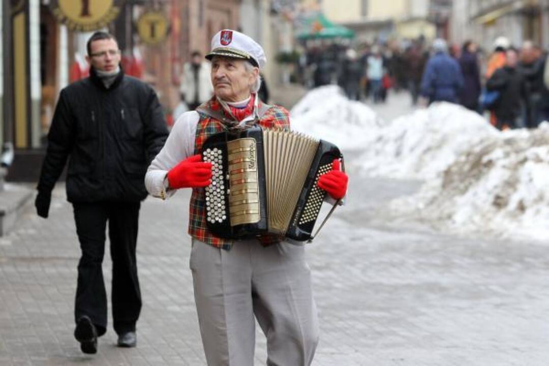 Kaziuko mugėje R.Alekna mokėsi kalti pinigus