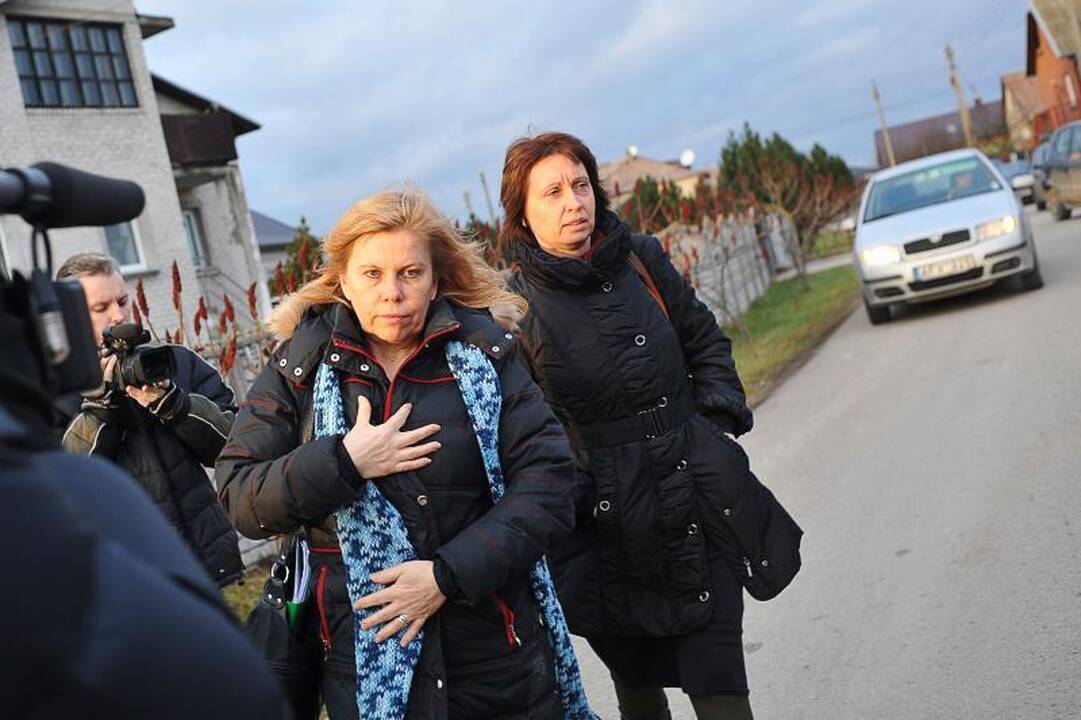 D.Kedžio dukra į mokyklą nėjo, su mama susitikti nevažiavo