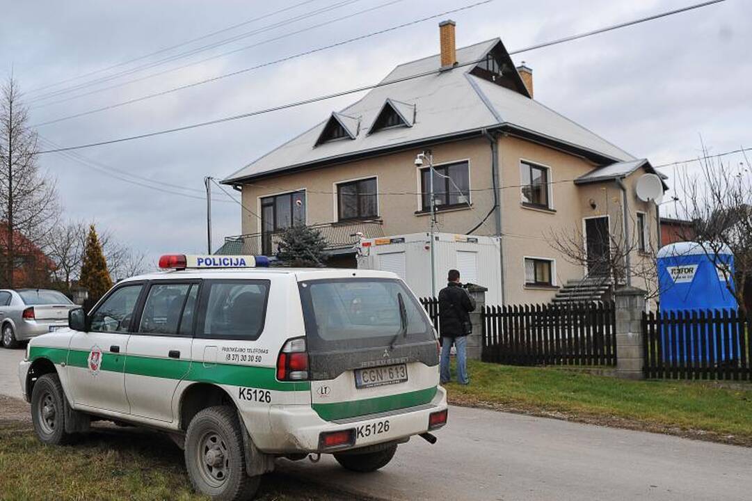 D.Kedžio dukra į mokyklą nėjo, su mama susitikti nevažiavo