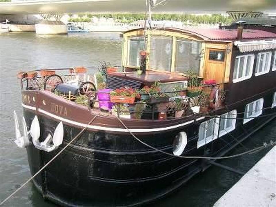 Buriuotojo svajonė - būstas ant vandens   