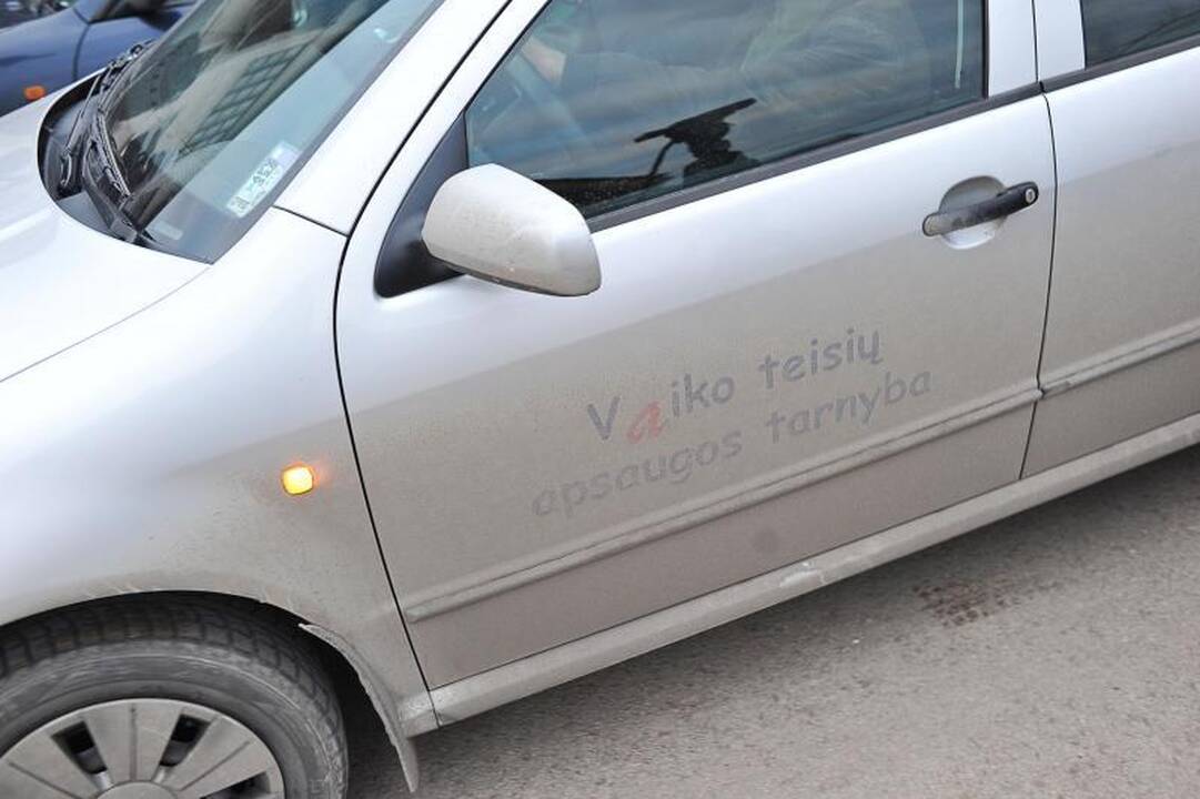 D.Kedžio dukra į mokyklą nėjo, su mama susitikti nevažiavo