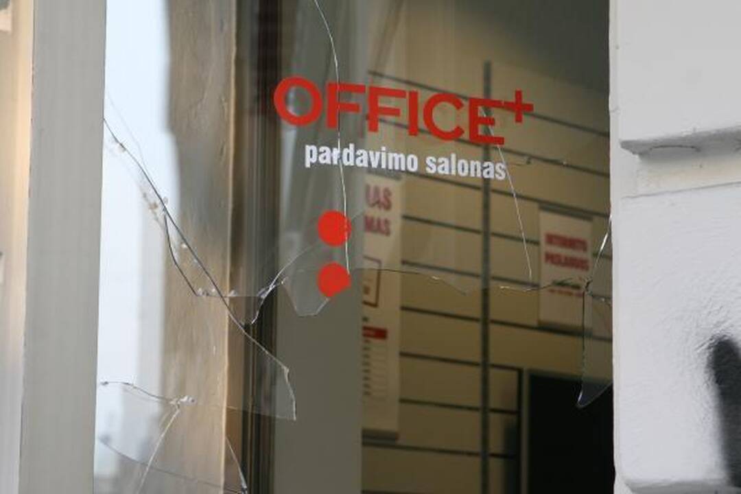 Vilniaus senamiestyje - žaibiškai apvogta parduotuvė (papildyta)
