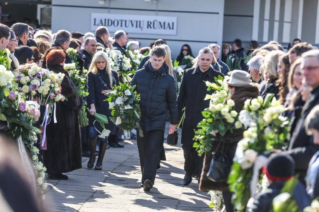 I. Matijošaitienę į paskutinę kelionę palydėjo šimtai žmonių