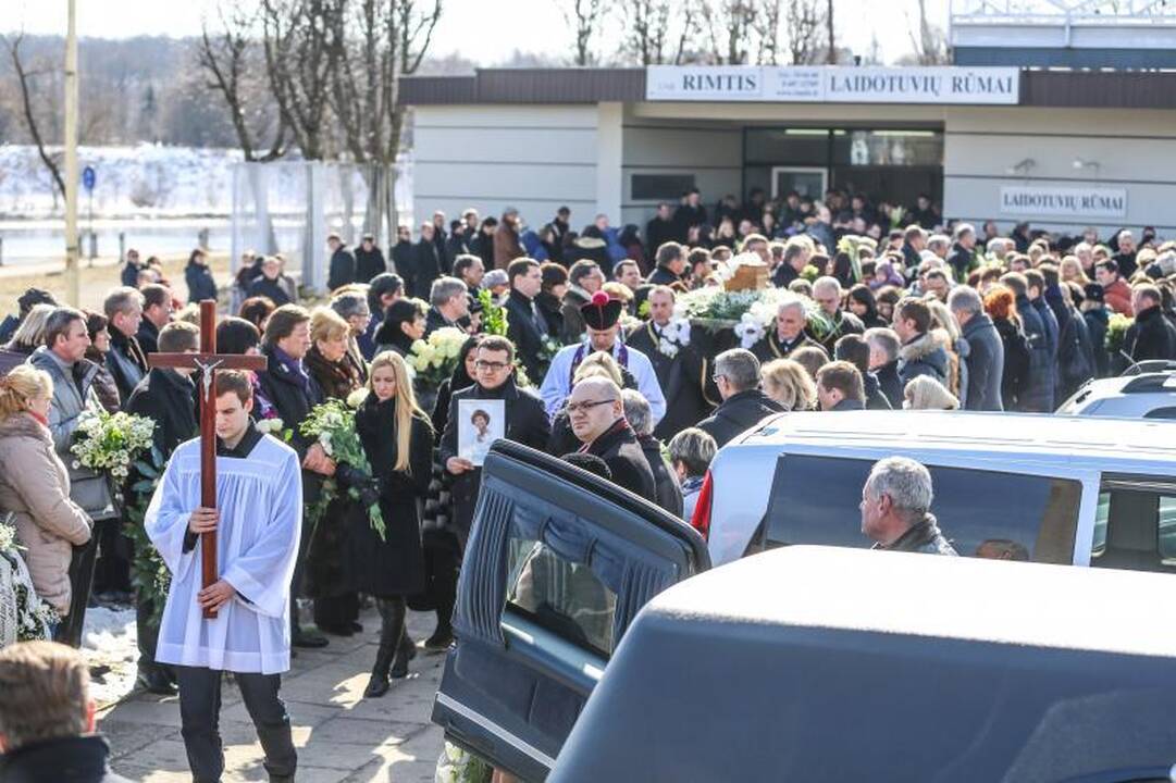 I. Matijošaitienę į paskutinę kelionę palydėjo šimtai žmonių