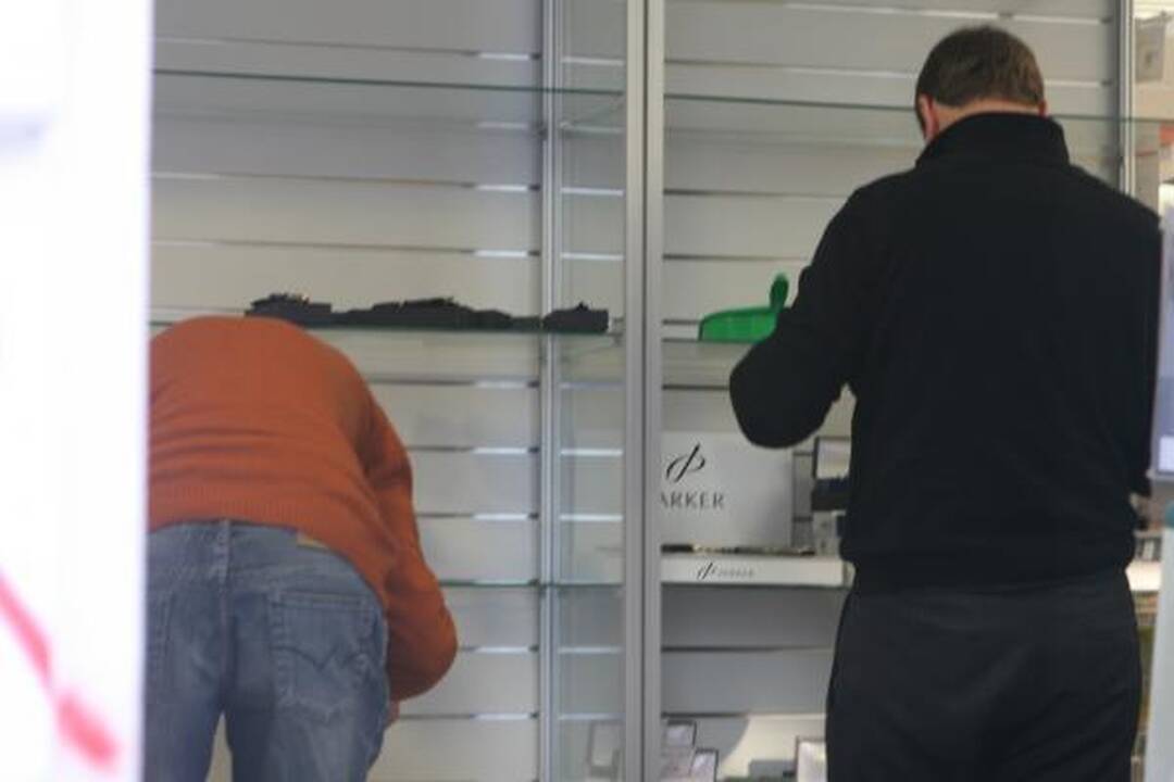 Vilniaus senamiestyje - žaibiškai apvogta parduotuvė (papildyta)