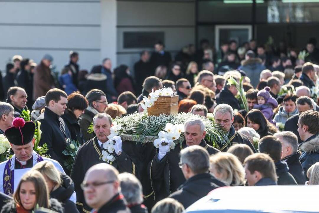 I. Matijošaitienę į paskutinę kelionę palydėjo šimtai žmonių