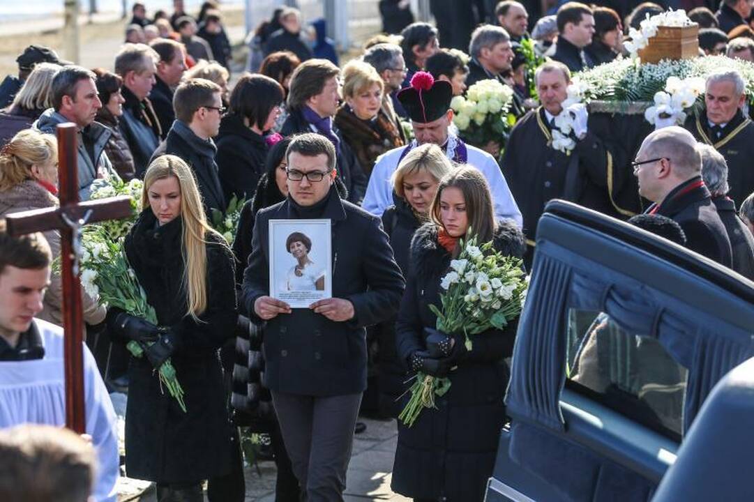 I. Matijošaitienę į paskutinę kelionę palydėjo šimtai žmonių
