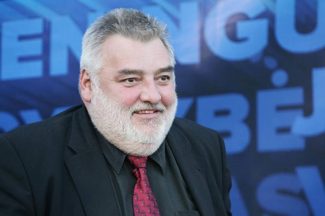 A.Bumblauskas: istorijos personažus reikia nuleisti ant žemės