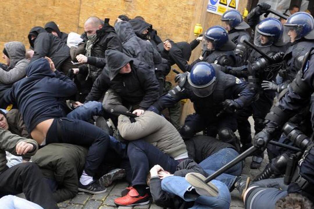 Per riaušes Kroatijos sostinėje nukentėjo 33 žmonės