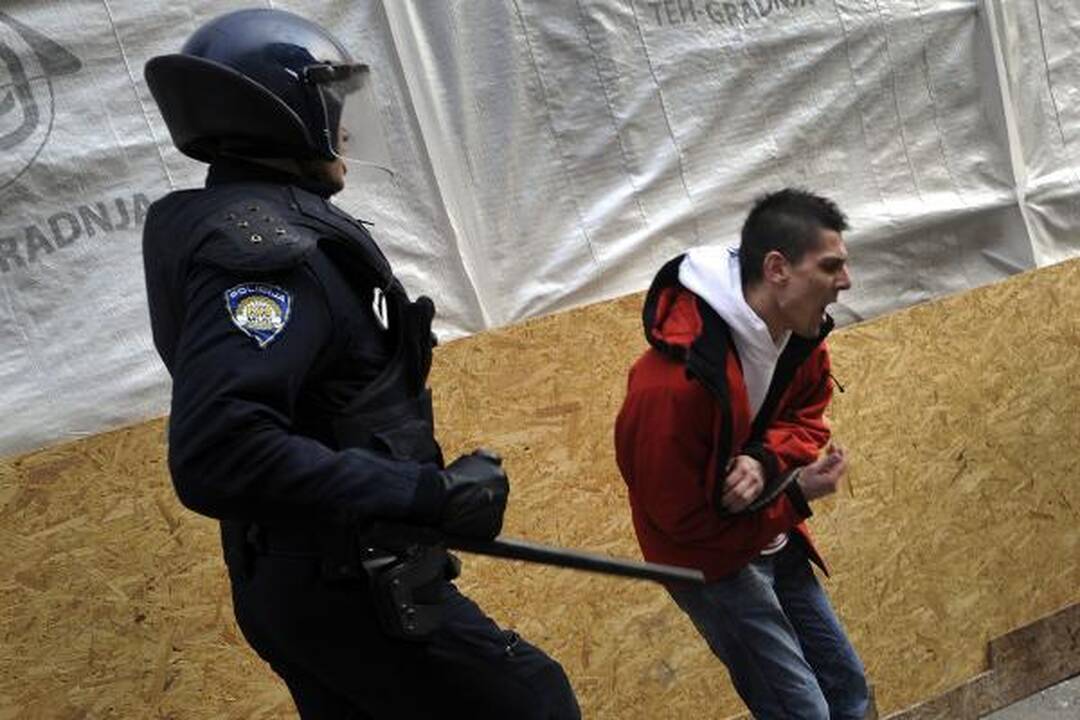 Per riaušes Kroatijos sostinėje nukentėjo 33 žmonės