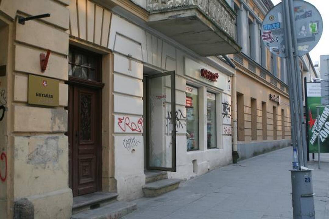 Vilniaus senamiestyje - žaibiškai apvogta parduotuvė (papildyta)