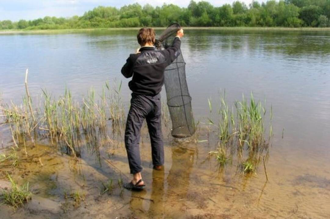 Karšių žvejybą mėnesiui teks pamiršti   