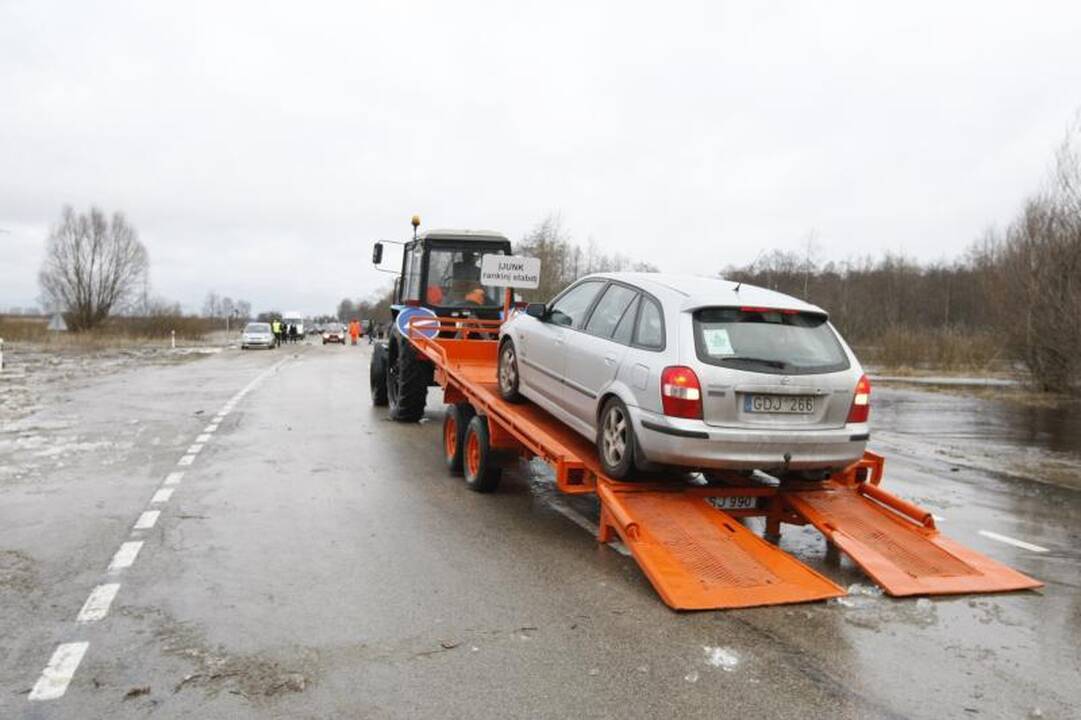 Potvynis Šilutės rajone pamažu traukiasi