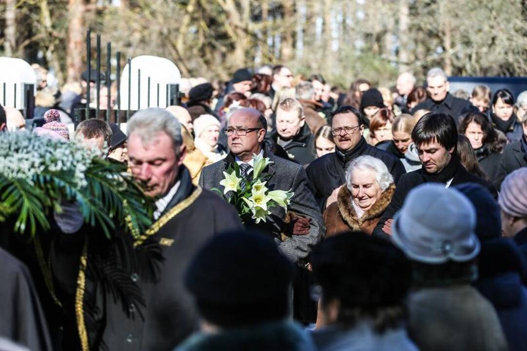 I. Matijošaitienę į paskutinę kelionę palydėjo šimtai žmonių