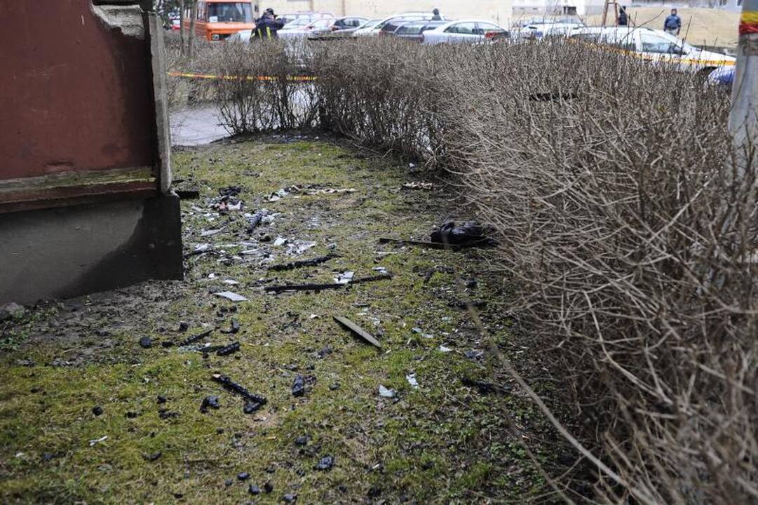Pragariška naktis Kaune: iš degančio buto žmonės šoko per langą