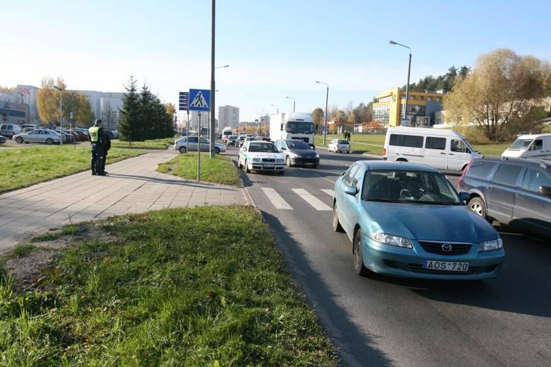 Vilniuje pėsčiųjų perėjoje partrenkta moteris ir mergaitė
