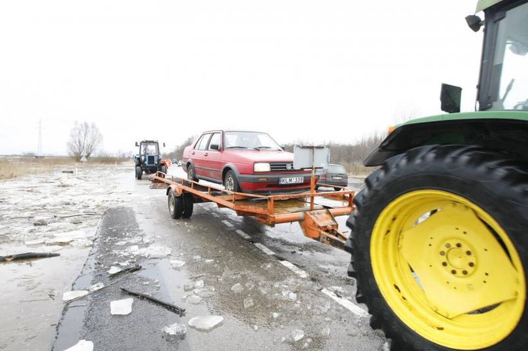 Potvynis Šilutės rajone pamažu traukiasi