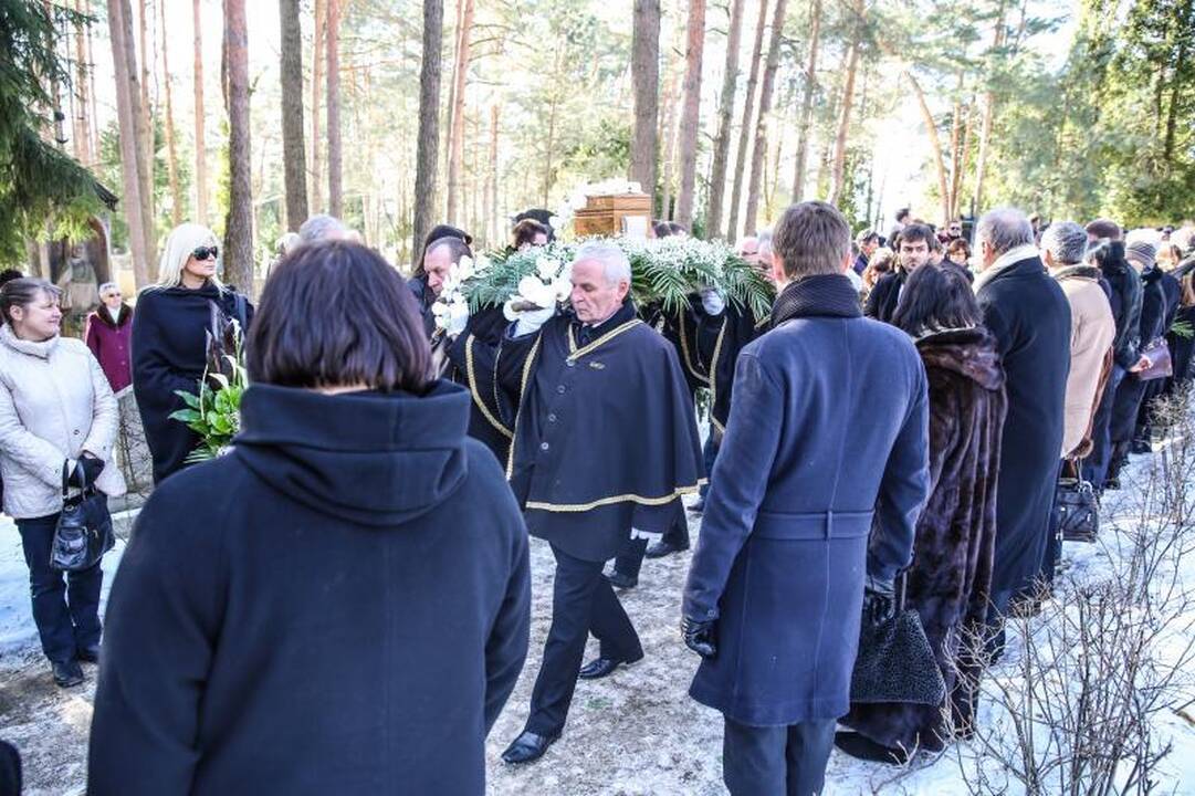 I. Matijošaitienę į paskutinę kelionę palydėjo šimtai žmonių