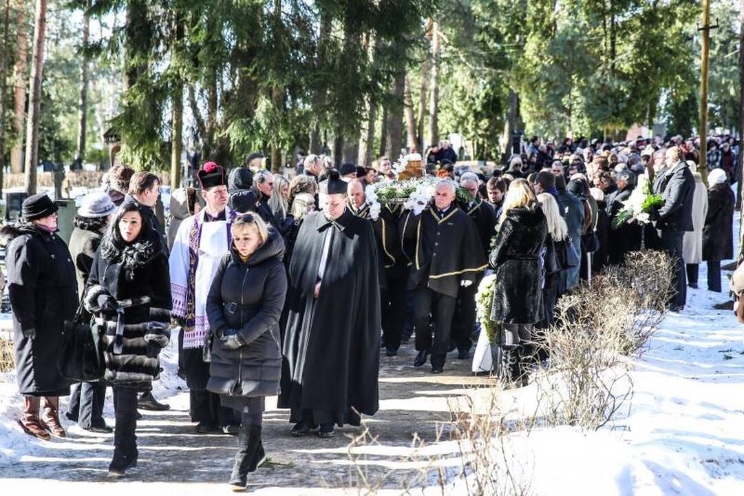 I. Matijošaitienę į paskutinę kelionę palydėjo šimtai žmonių