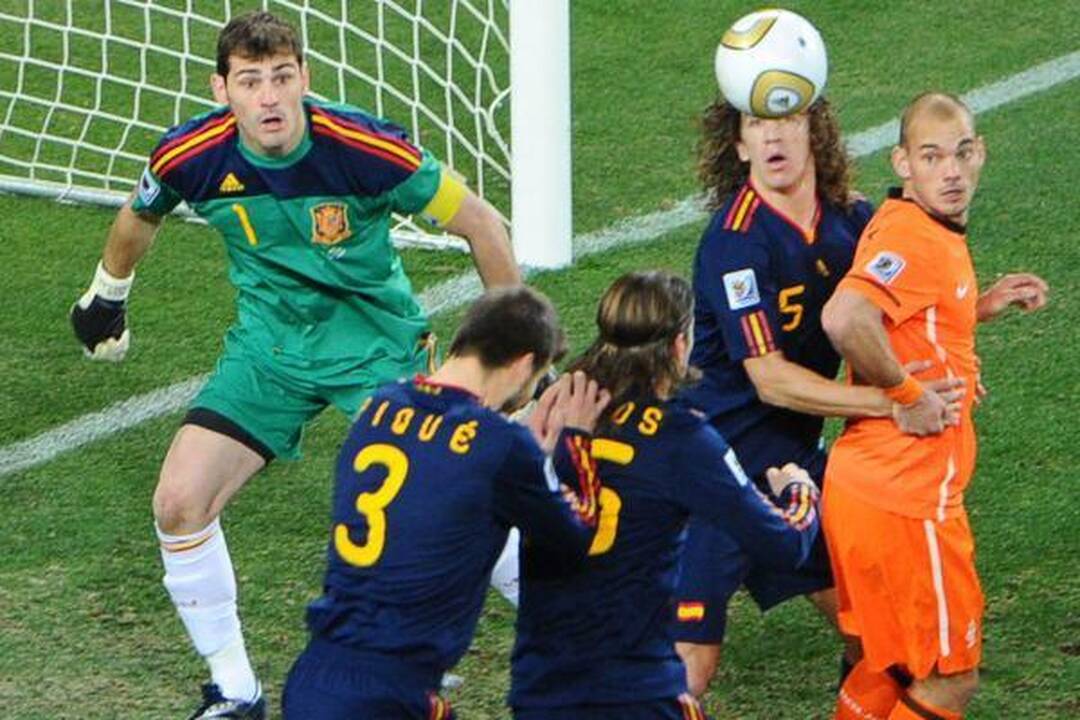 Ispanijos burtininkai užskriejo į pasaulio futbolo Olimpo viršūnę