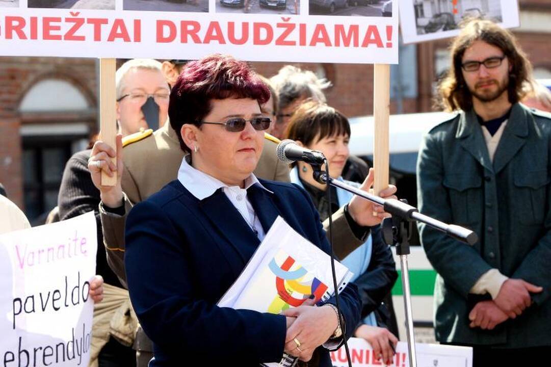 I.Vaškelienė filmavo protestuojančius architektus