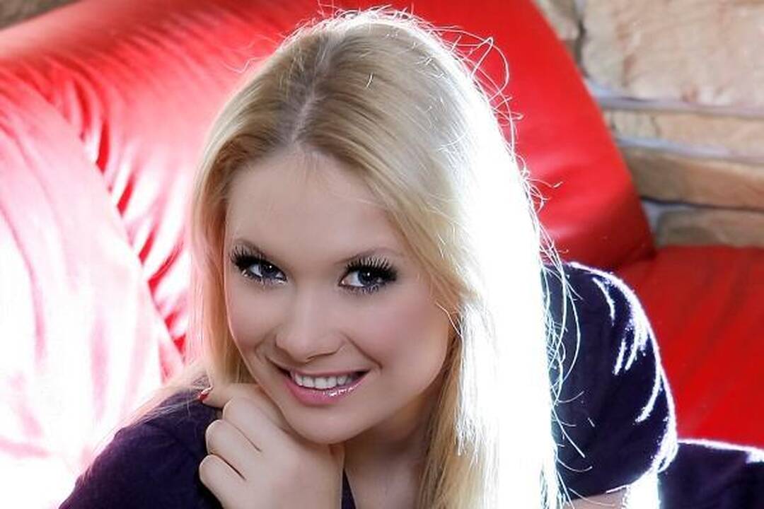 D.Bunkus pasipiršo N.Zvonkei