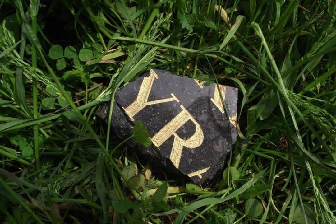 Kaune suniokotas D. Kedžiui skirtas paminklas – angelui nukirsta galva