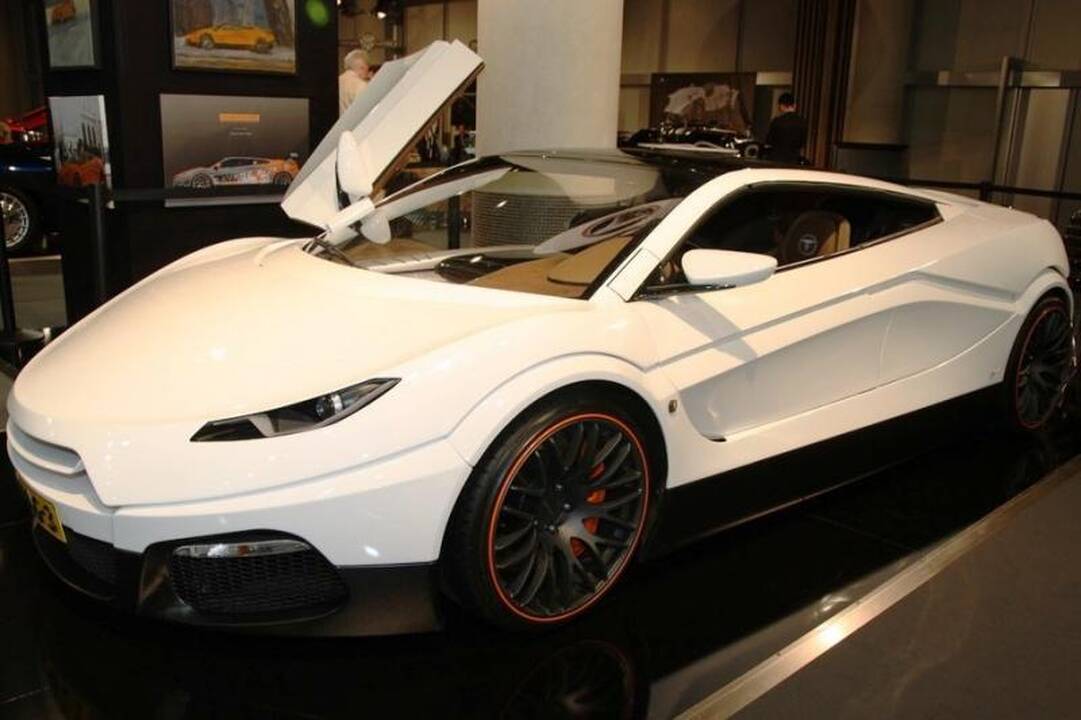 Olandai į rinką paleis „prabangios jachtos superautomobilį“