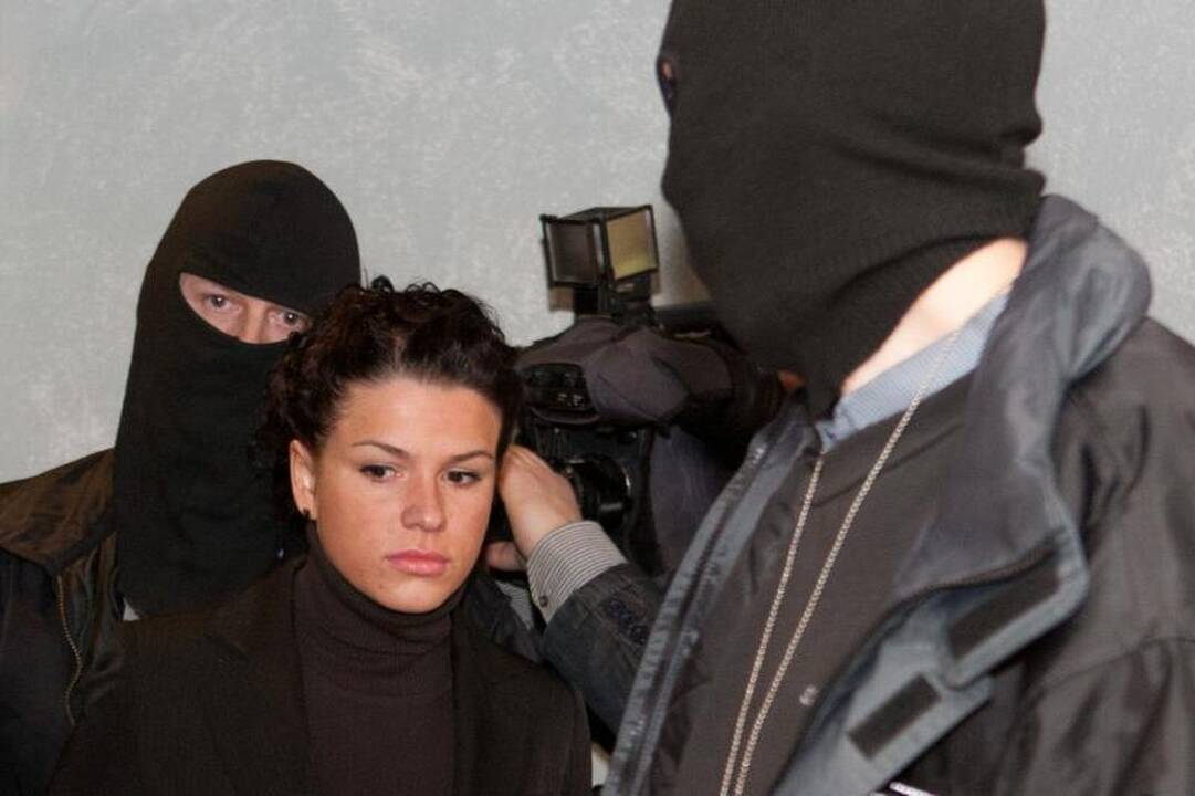 Kas meluoja: L.Stankūnaitės advokatas ar ją sauganti policija?