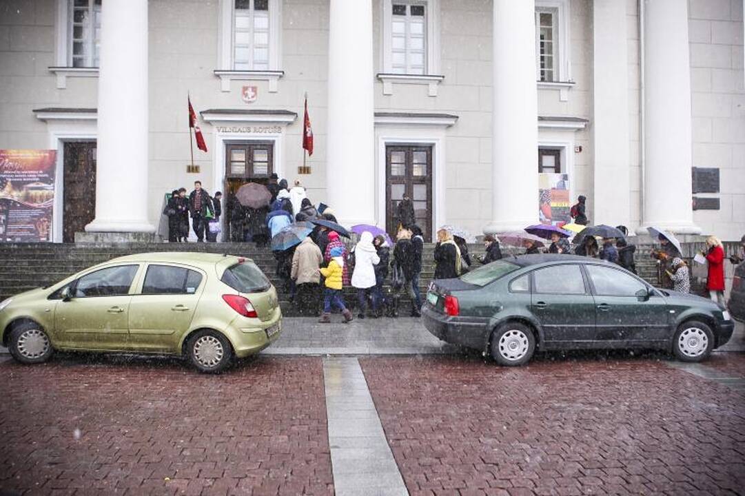 Kalėdų dvasios pasisemti panoro šimtai žmonių