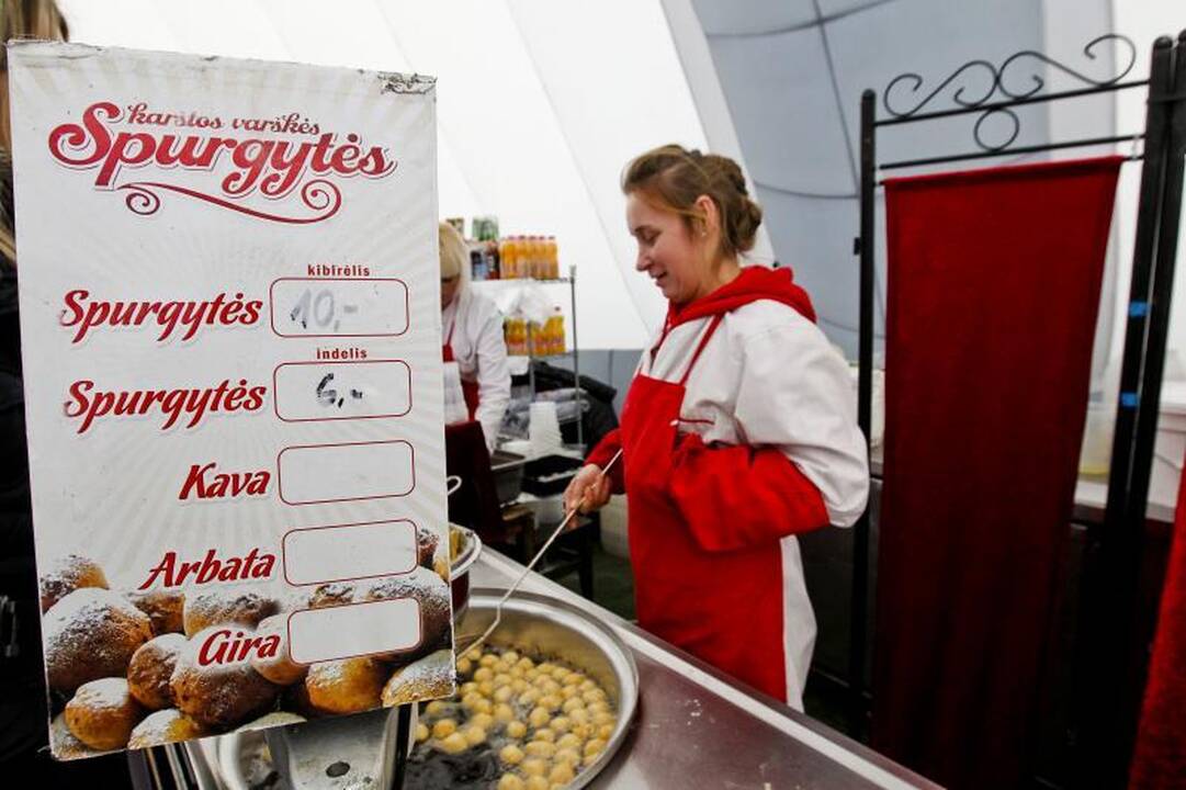 Rotušės aikštėje vietoj Kalėdų miestelio – burbulas
