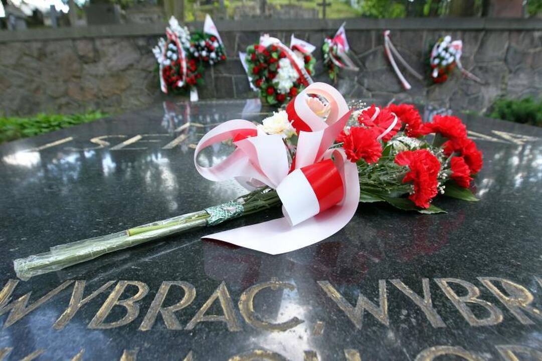 Lenkija: Lietuva tinkamai reagavo į J.Pilsudskio kapo išniekinimą