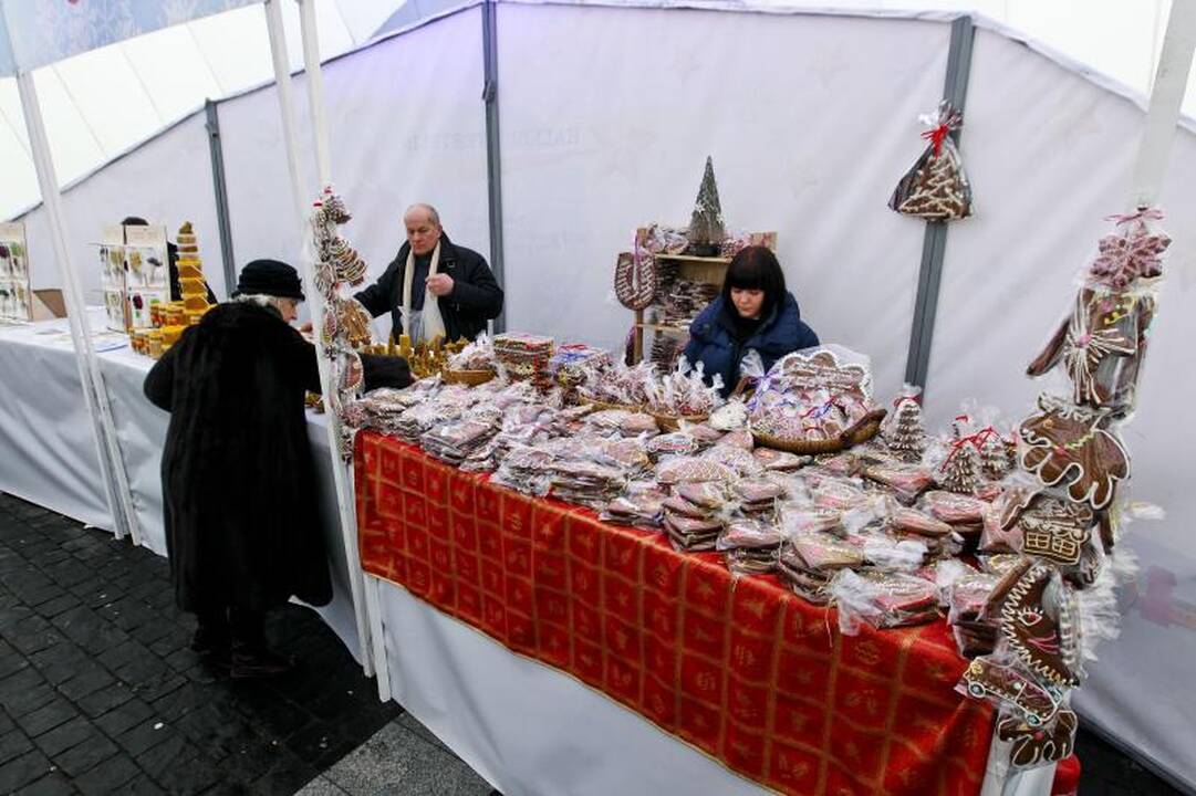 Rotušės aikštėje vietoj Kalėdų miestelio – burbulas