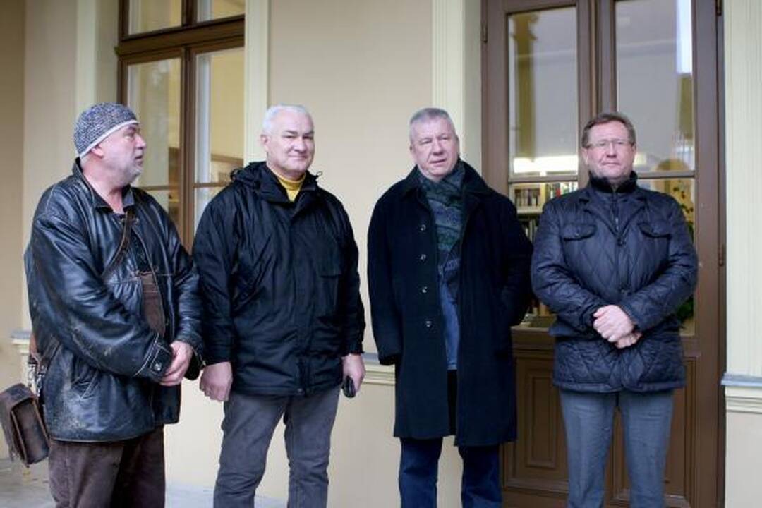 Bibliotekos kieme laiką matuos Saulės laikrodis 