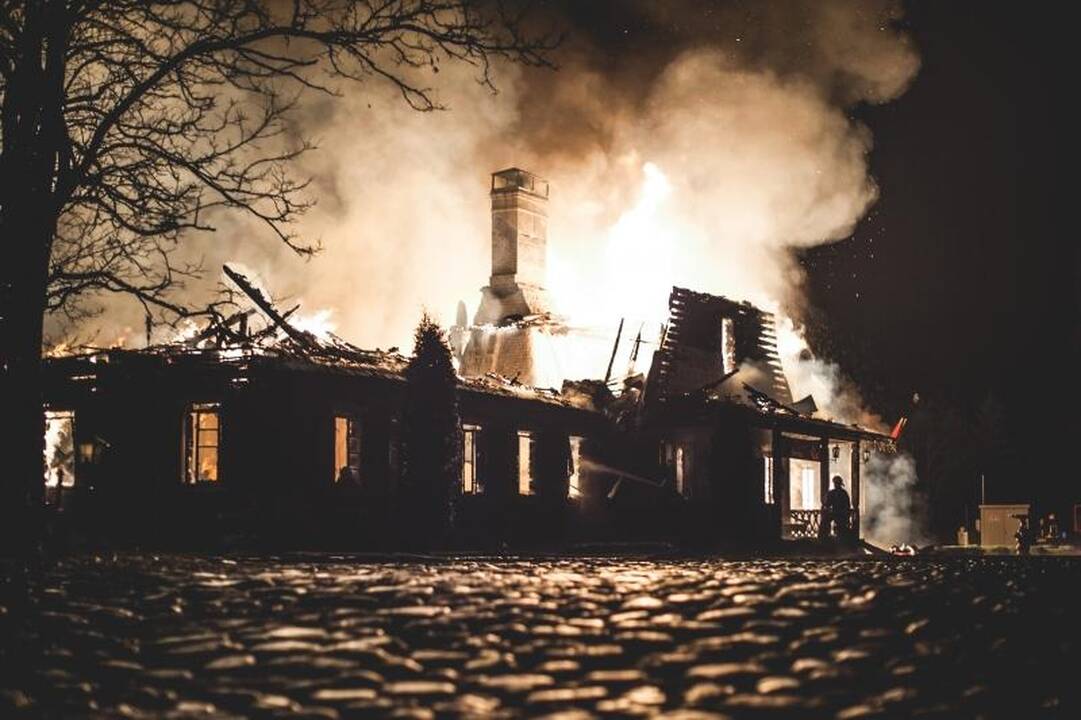 Ekspertai beveik neabejoja, kad restoranas „Bajorkiemis“ padegtas